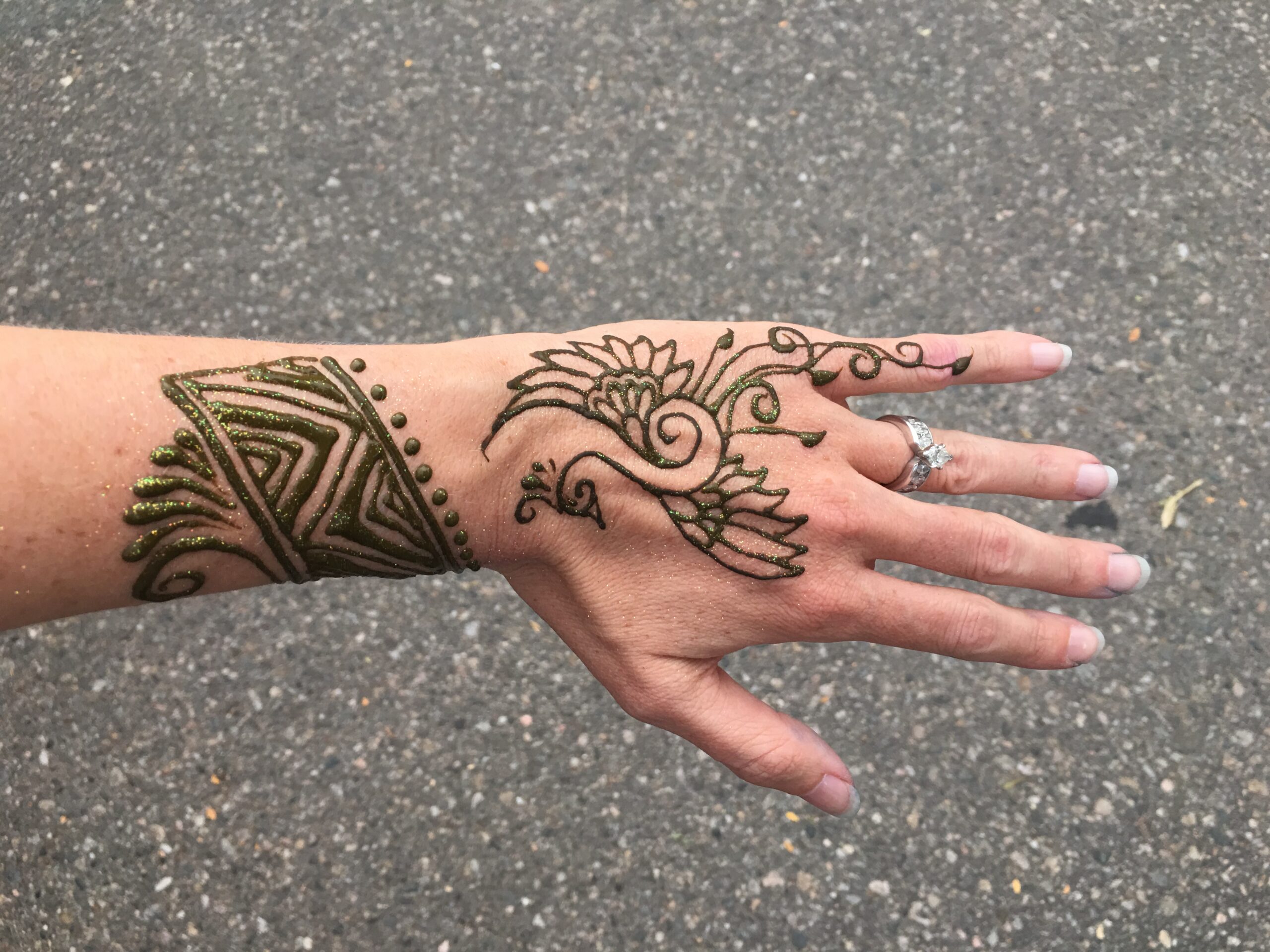 Beautiful Henna Tattoo Designs and How to Take Care of ...